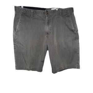VOLCOM shorts size 36